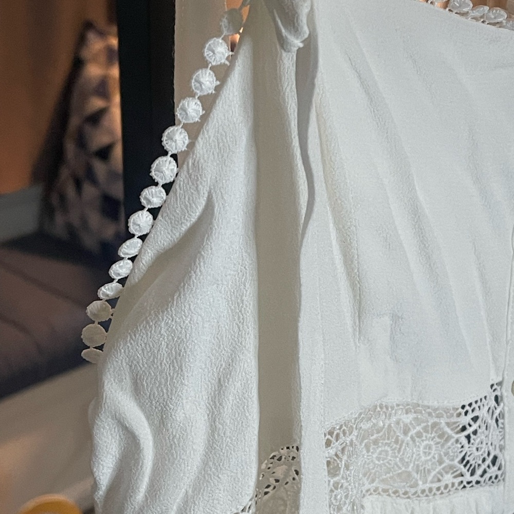 Forever 21 White Button-Front Chemise with Lace & Tie Detail. NWT. - Picture 8 of 12